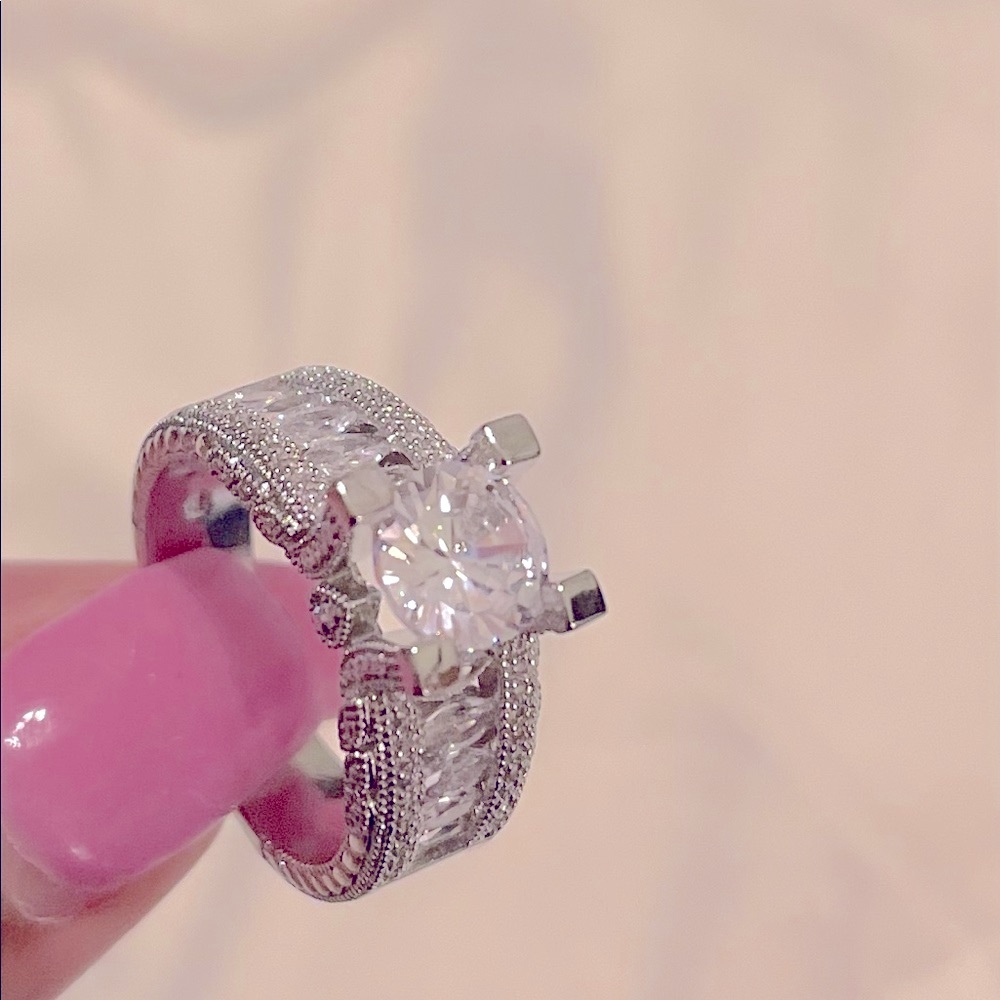 New Simulated Fashion Ring